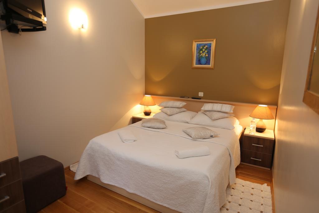 Apartments Lavica Beach Dumicic Podstrana Værelse billede