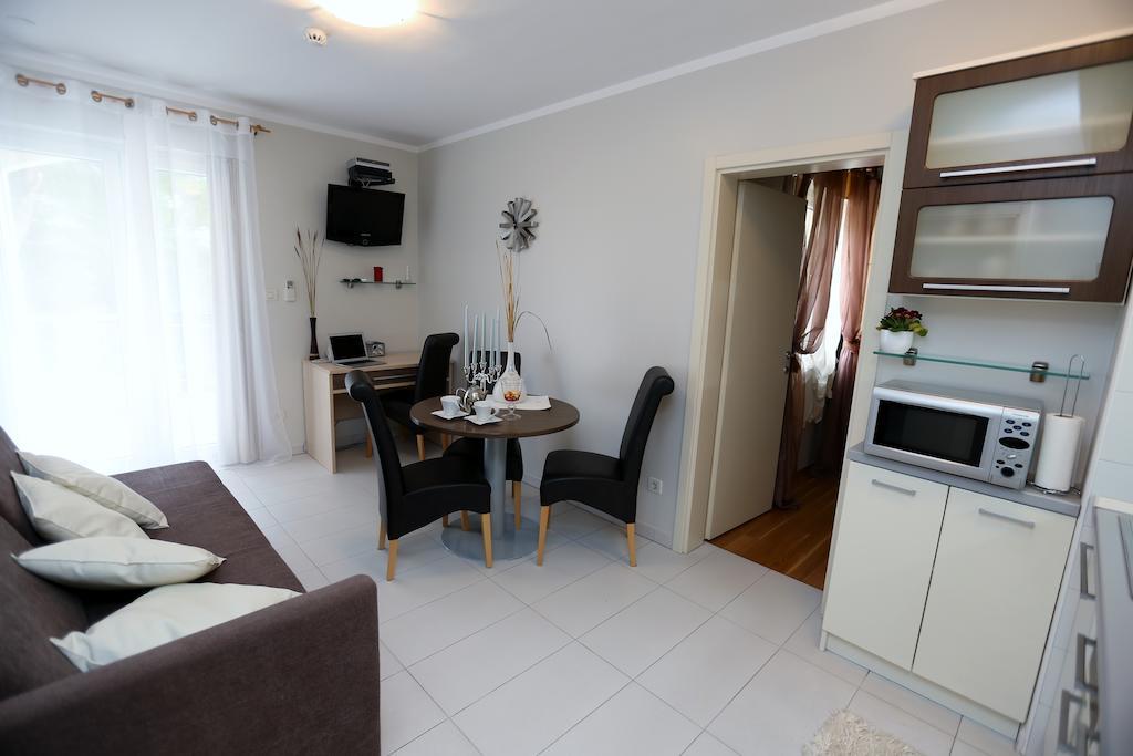 Apartments Lavica Beach Dumicic Podstrana Værelse billede