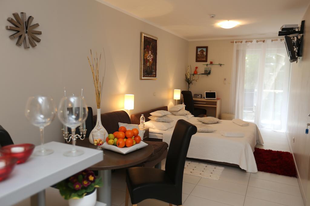 Apartments Lavica Beach Dumicic Podstrana Værelse billede